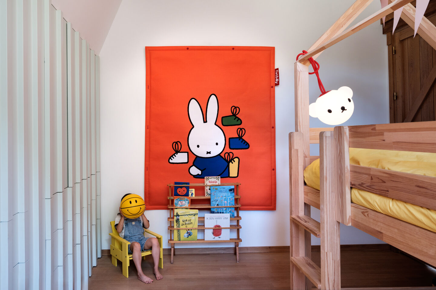 fatboy flying carpet x miffy orange ambiance