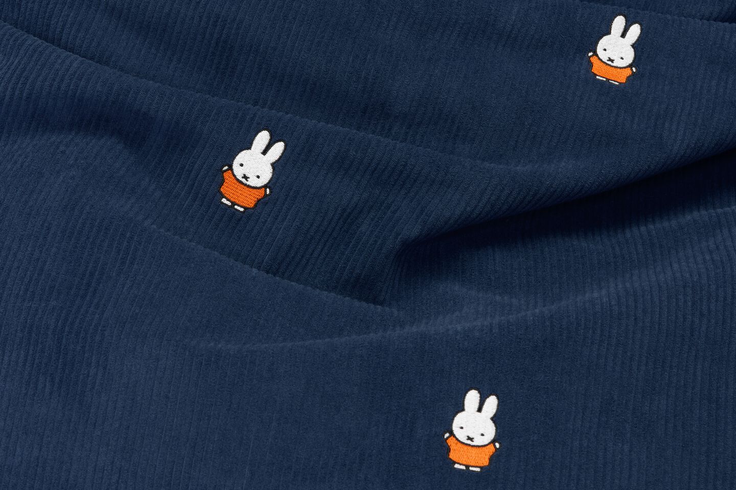 fatboy original slim cord x miffy deep blue closeup